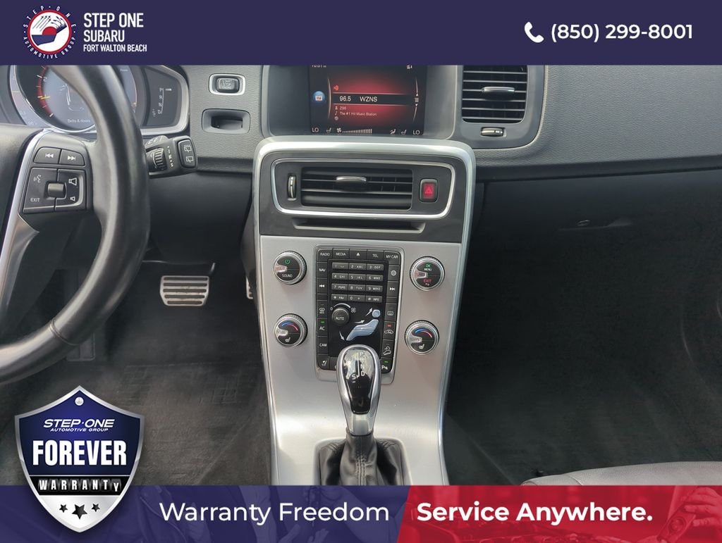 Used 2018 Black Volvo T5 image 25