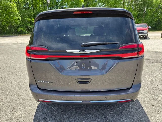Used 2023 Gray Chrysler Touring L image 7