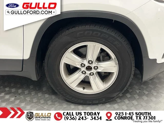 Certified Used 2017 Summit White Chevrolet LT image 31
