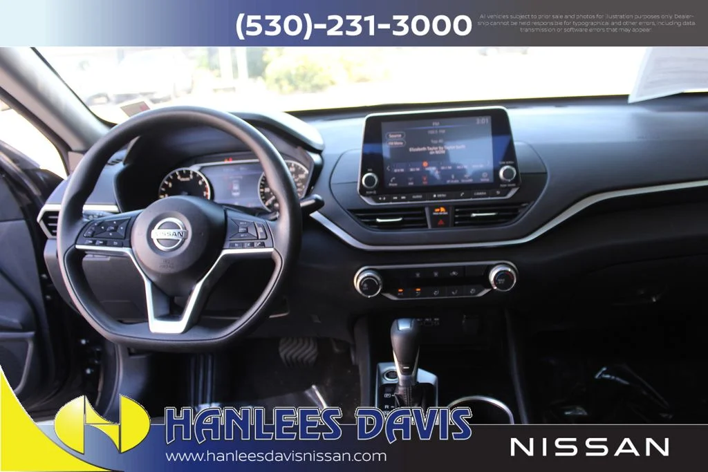 Used 2021 Blue Nissan 2.5 SV image 17