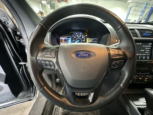 Used 2017 Black Ford XLT image 15