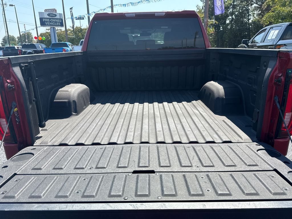 2023 GMC Sierra 1500 SLT - Photo 18