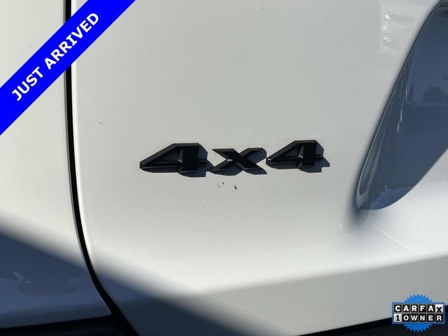 Certified Used 2021 White Jeep Latitude Lux image 12