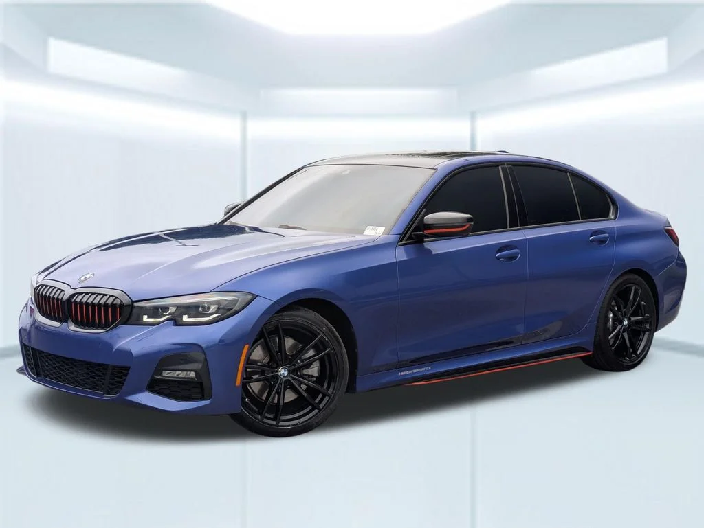 2022 BMW 3 Series 330i Sedan's photo