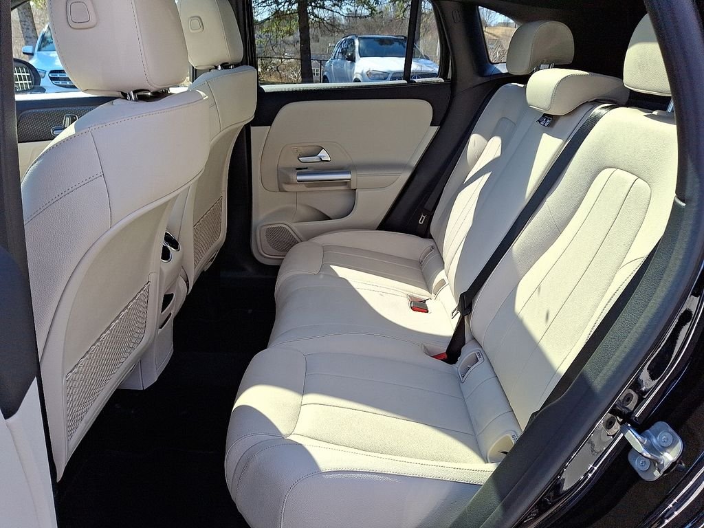 2025 Mercedes-Benz GLA GLA250 - Photo 10