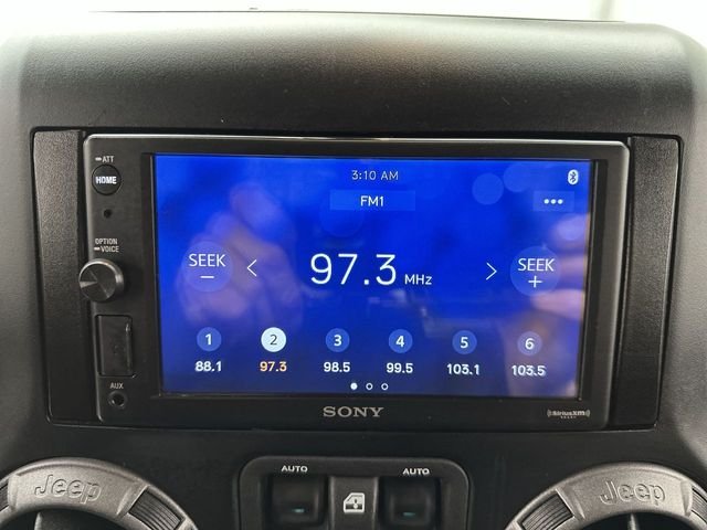 Used 2017 Silver Jeep Sport image 16