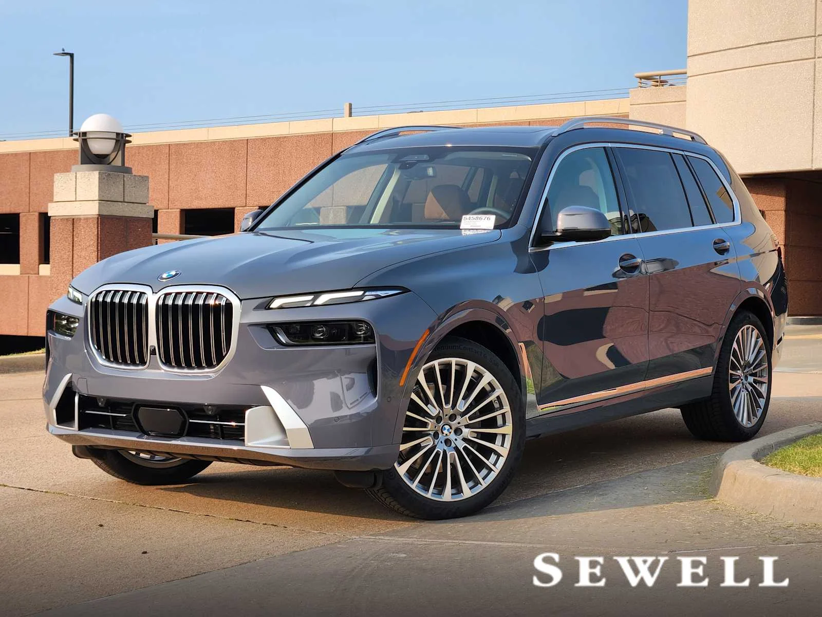 2027 BMW X7