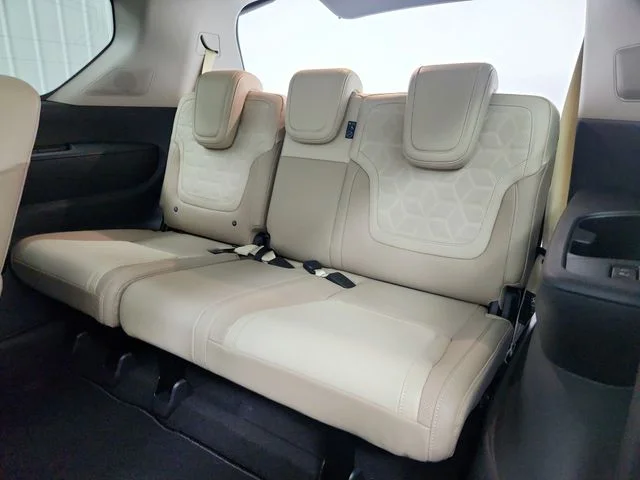 New 2026 White Nissan Platinum Reserve image 35