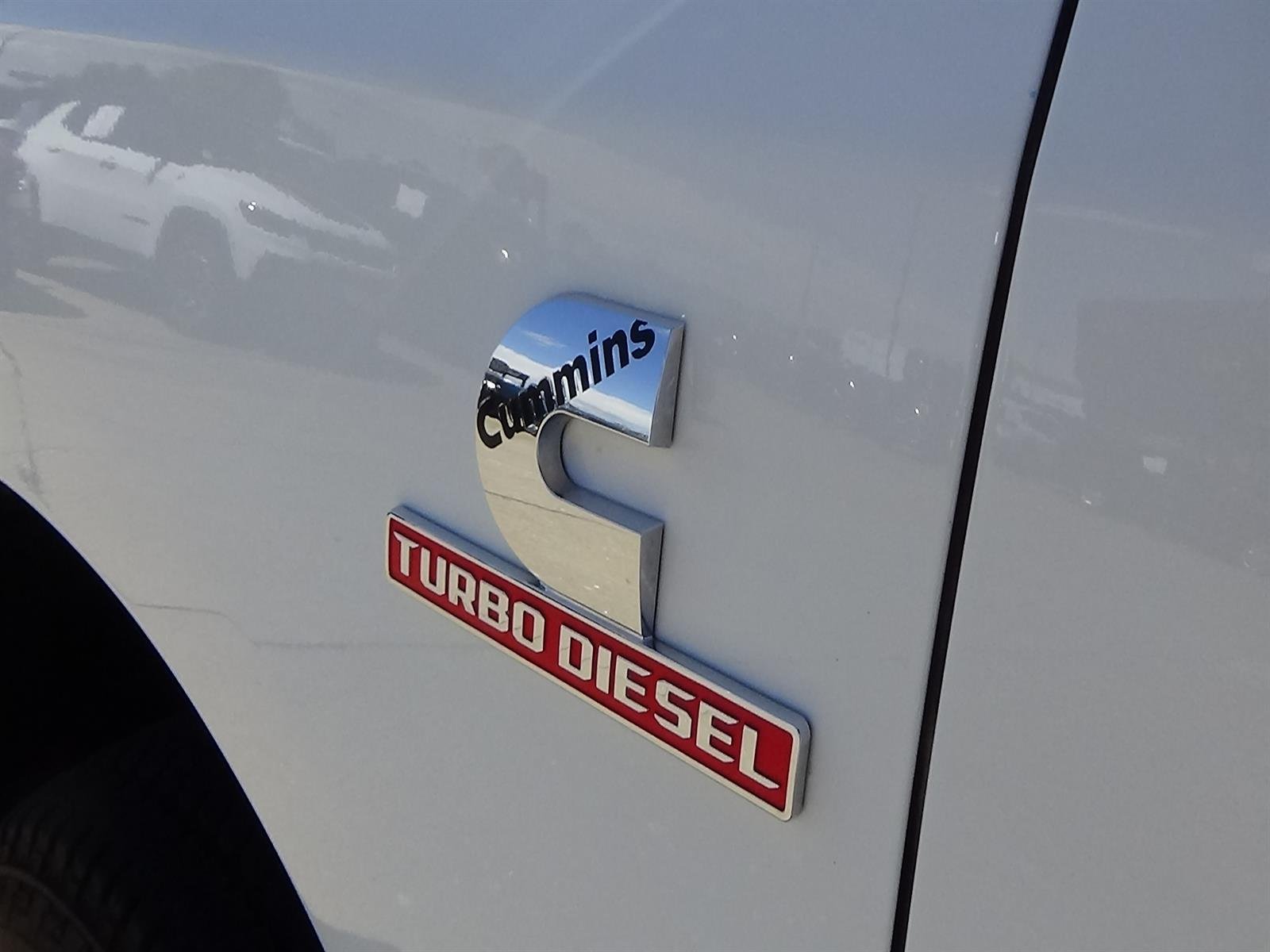 Certified Used 2024 Bright White Clear Coat (pw7) RAM Laramie image 15