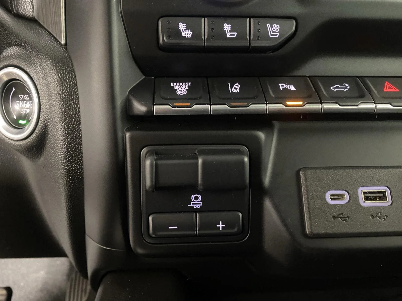 Used 2021 Summit White GMC Denali image 14