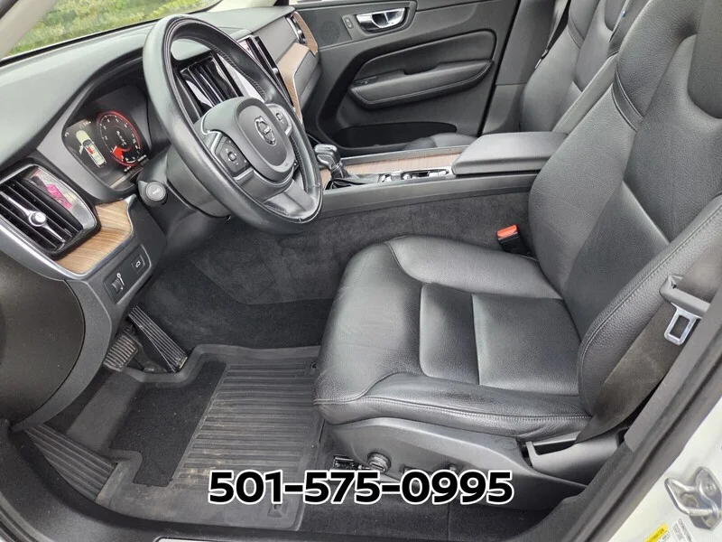 Used 2021 Crystal White VOLVO T5 AWD MOMENTUM image 11