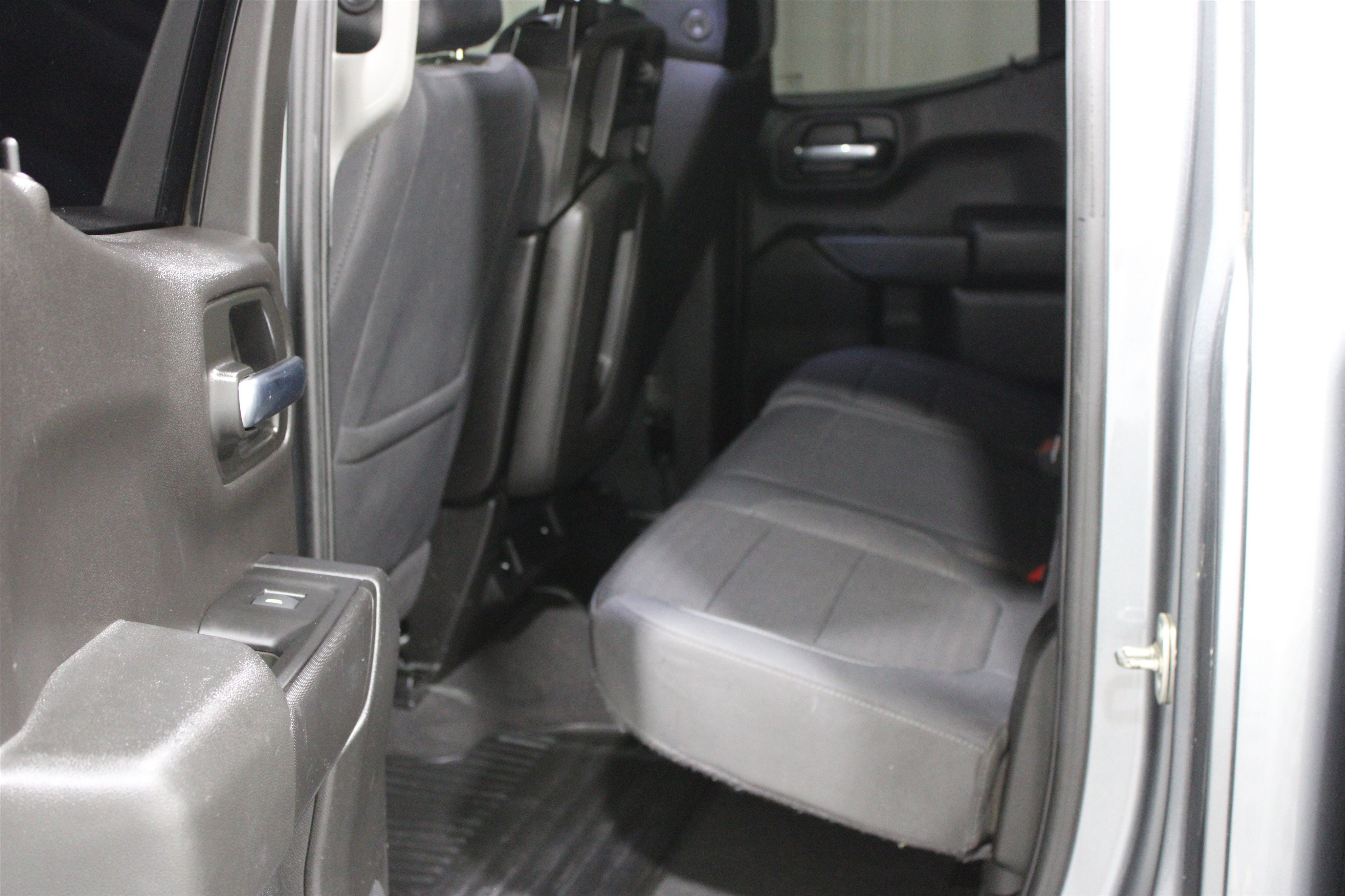 Used 2020 Satin Steel Metallic Chevrolet LT image 18