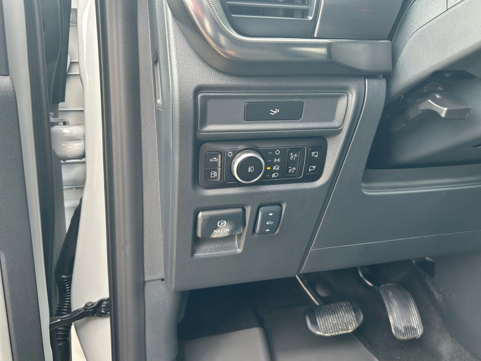 New 2026 Avalanche Ford Lariat image 16