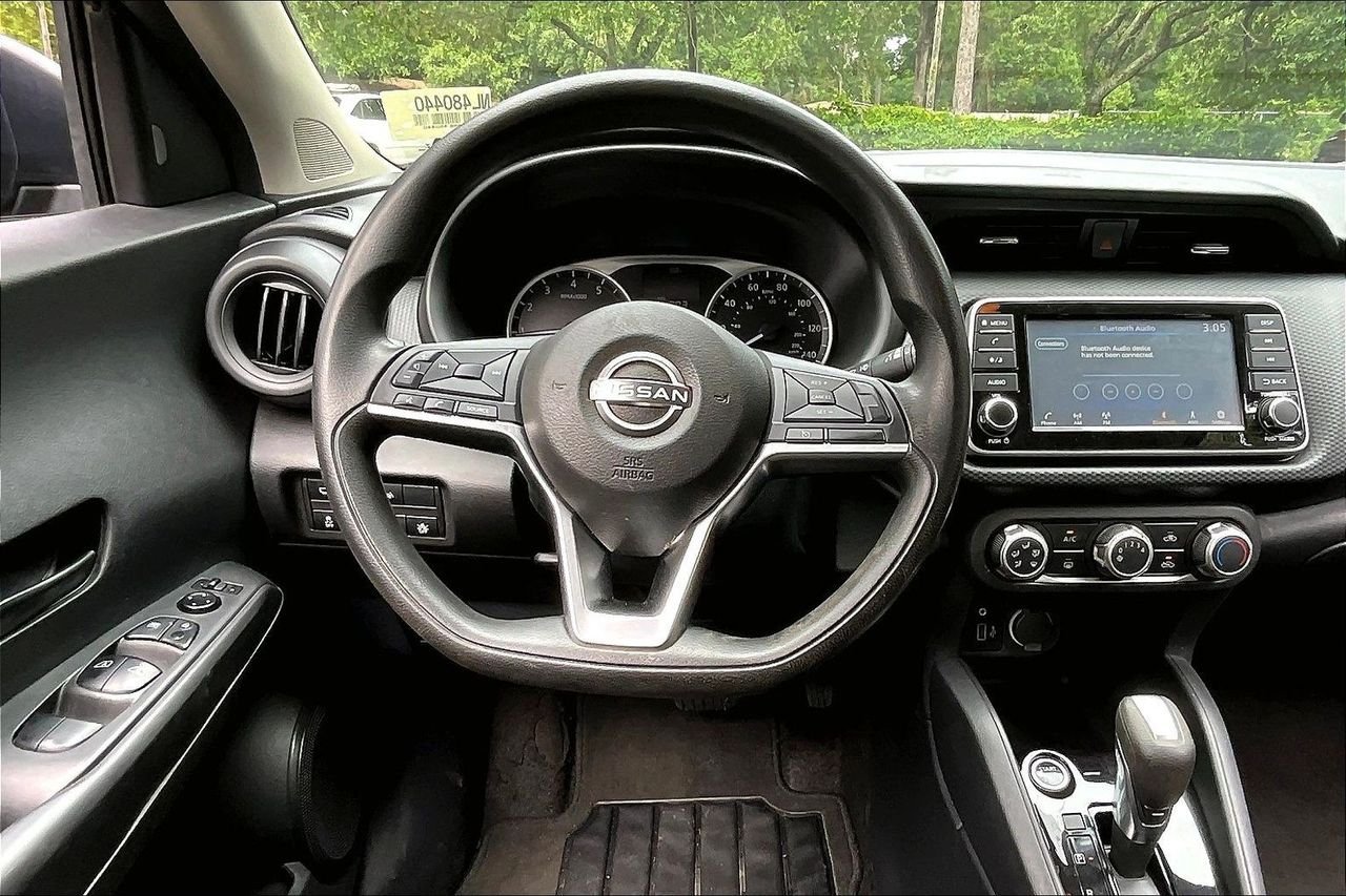 Used 2022 Black Nissan S image 8