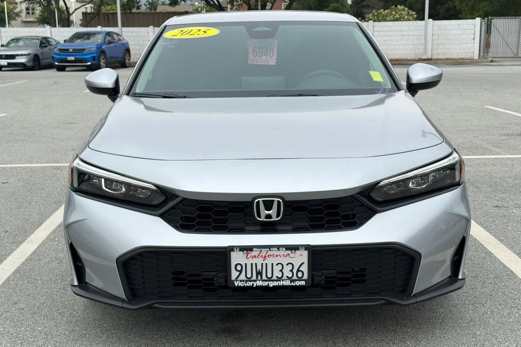 Used 2025 Solar Silver Metallic Honda LX image 3