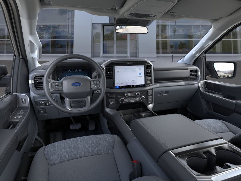 New 2026 Oxford White Ford XLT image 9