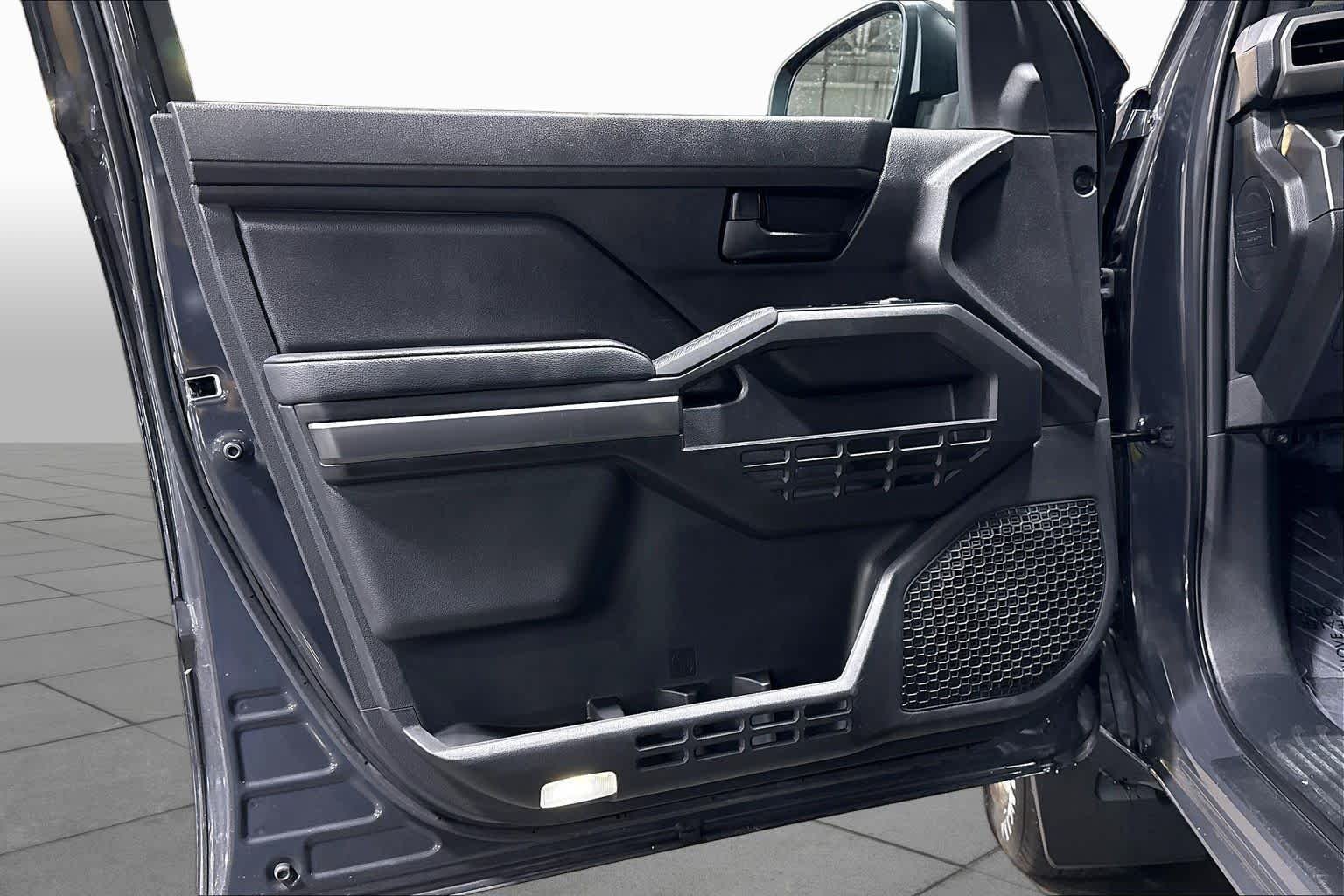Used 2025 Underground Toyota SR5 image 21