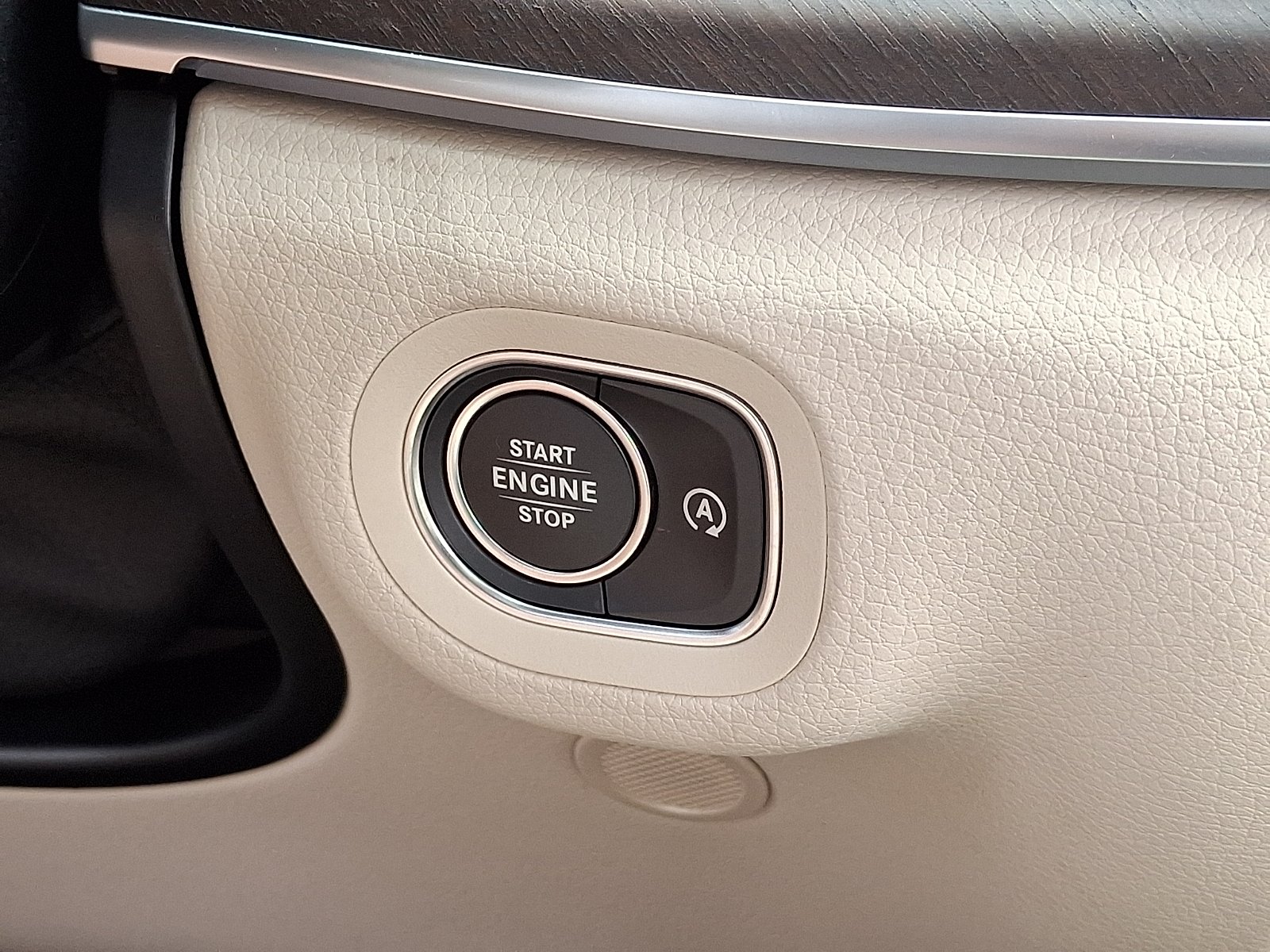 New 2027 Polar White Mercedes-Benz GLS 450 image 18