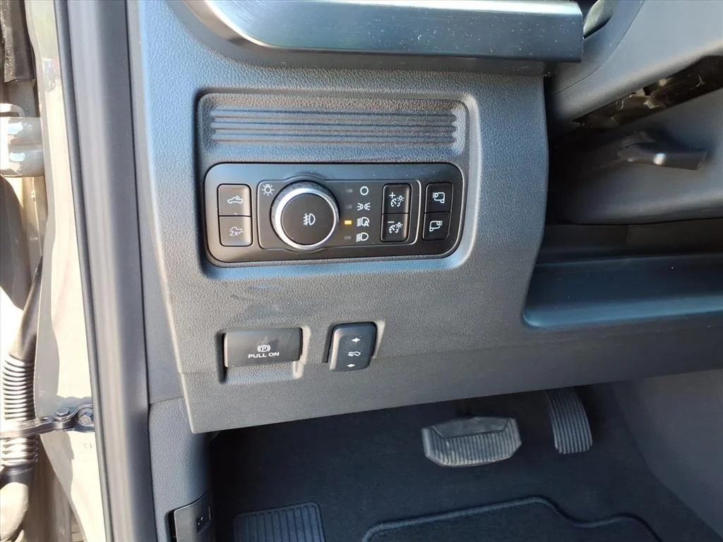 New 2026 Marsh Gray Ford F-250® Lariat® image 19