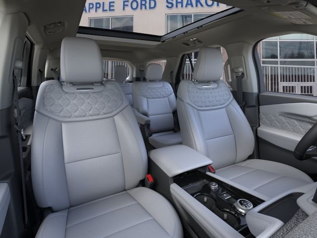 New 2026 White Ford Platinum image 14