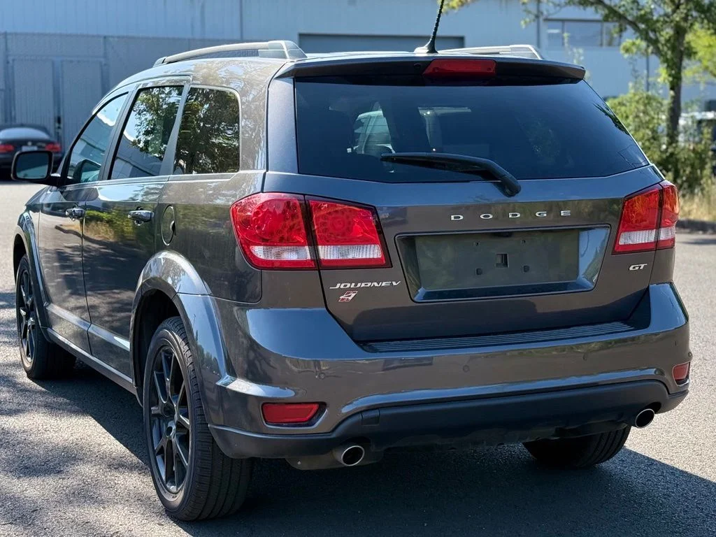 Used 2018 Gray Dodge GT image 3