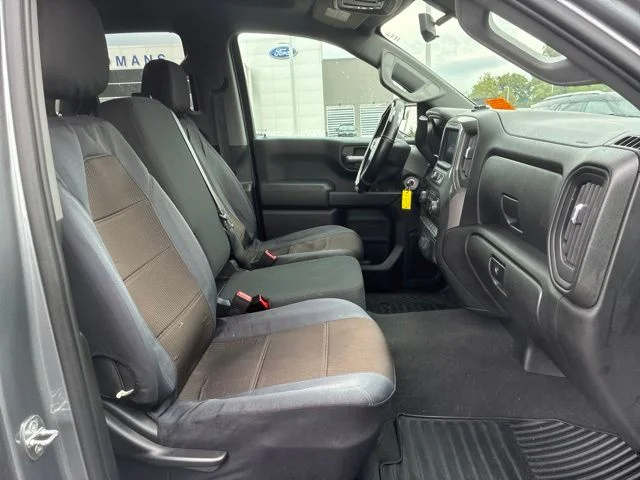 Used 2021 Steel Metallic Chevrolet Custom image 17