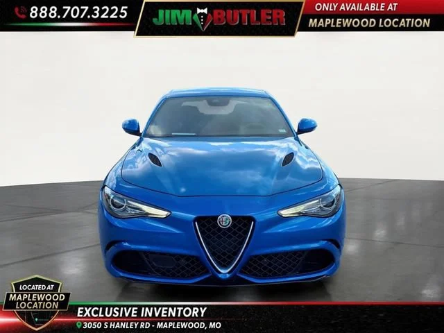 Used 2018  Alfa Romeo  image 24
