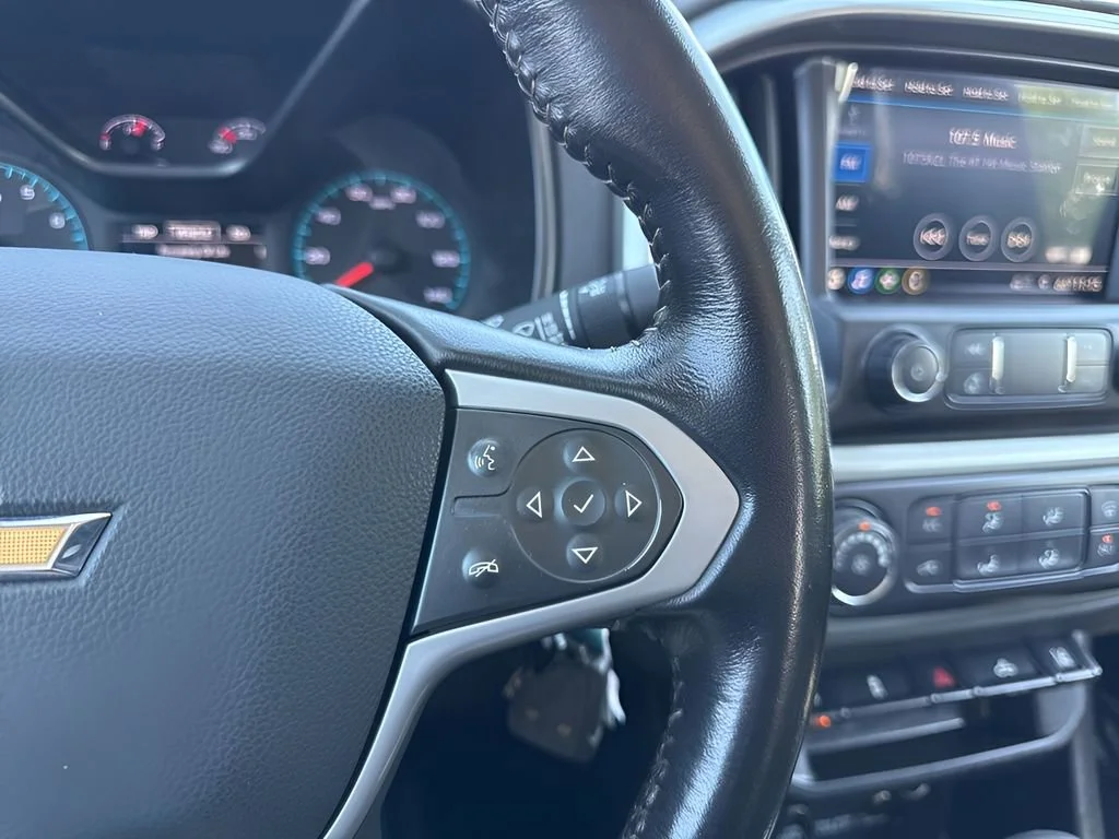 Used 2022 Summit White Chevrolet LT image 14