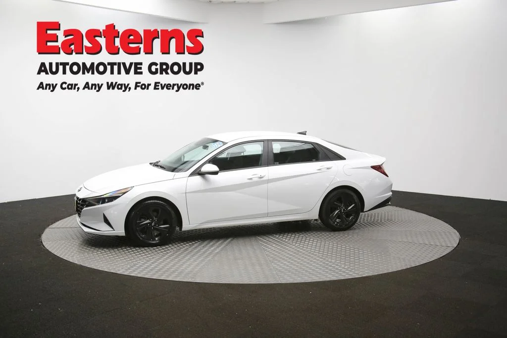 Used 2022 White Hyundai SEL image 57