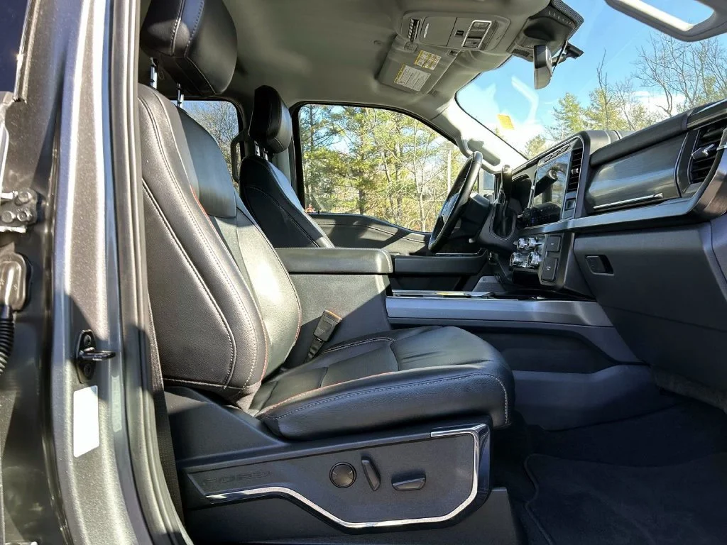 Used 2023 Gray Metallic Ford Lariat image 21