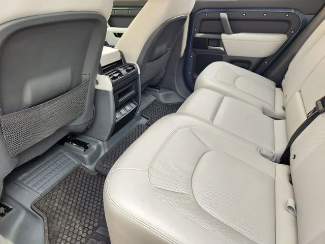 Used 2026 Tasman Blue Metallic Land Rover S image 30