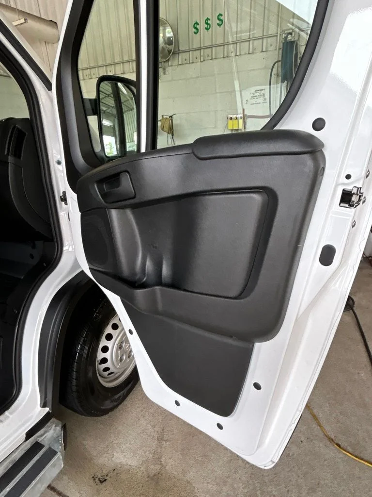 Used 2025 White Ram Base image 9