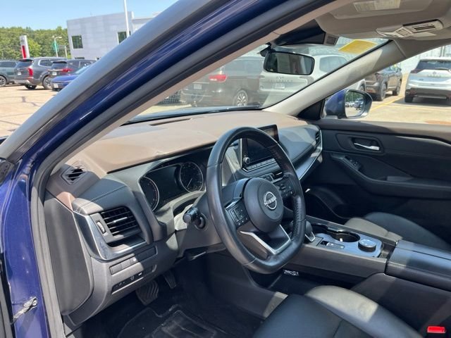 Used 2023 Blue Nissan SV image 11