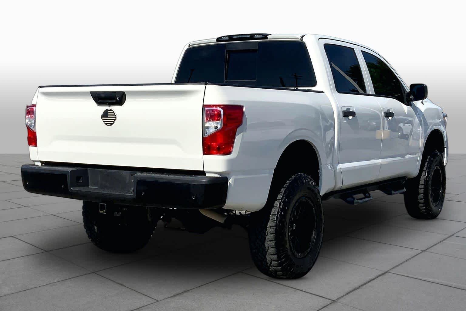 Certified Used 2021 Glacier White Nissan S image 12
