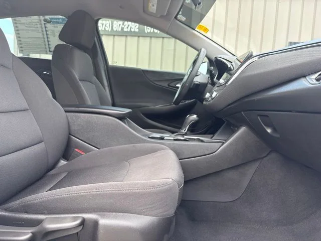 Used 2020 Silver Chevrolet LT image 13