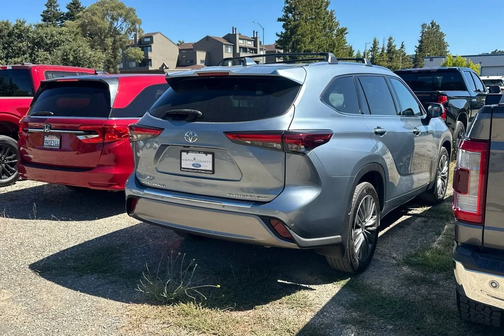 Used 2020  Toyota Platinum image 5