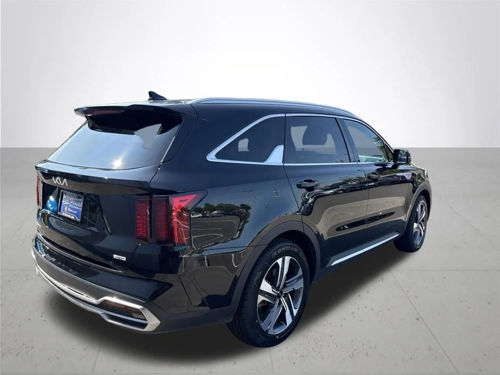 Used 2023 Black Kia EX image 6