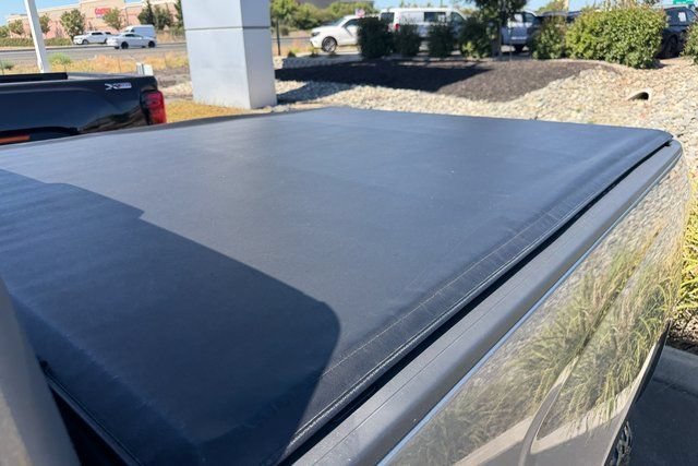 Used 2017 PEPPERDUST METALLIC Chevrolet LT image 26