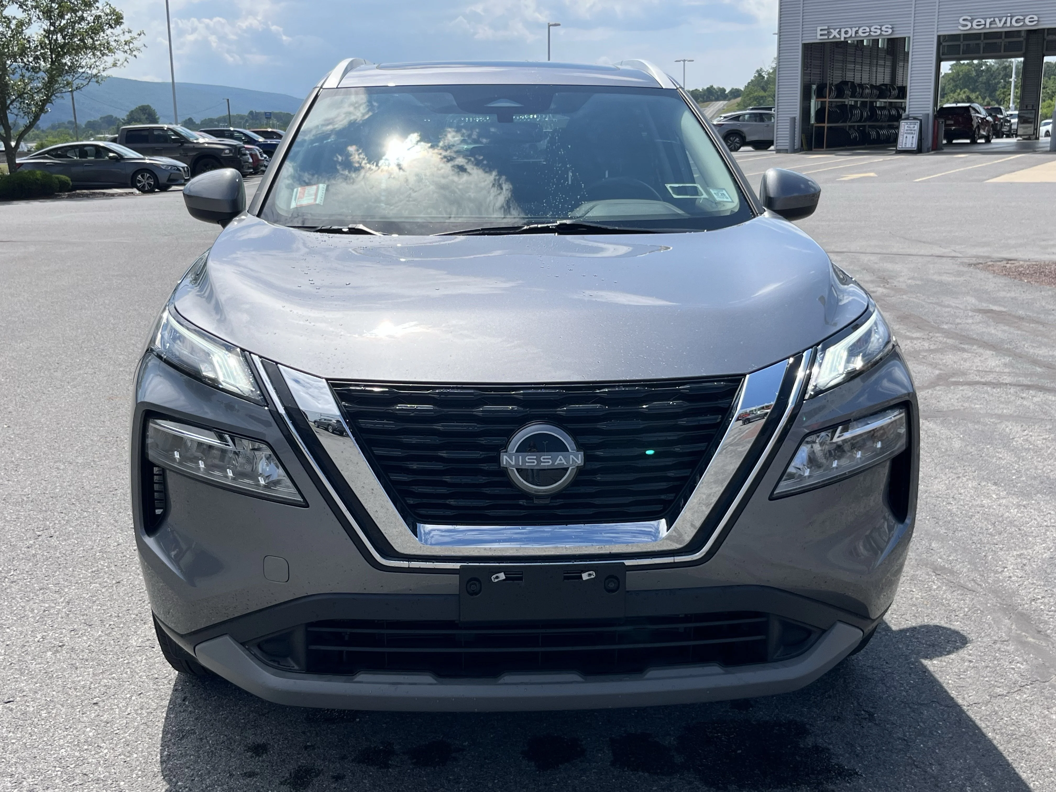 Used 2023 Gun Metallic Nissan SV image 12