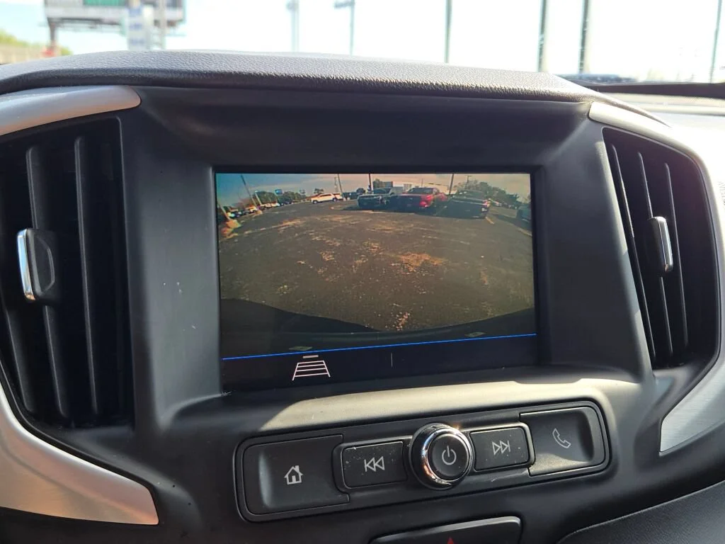 Used 2021 Gray GMC SLE image 23