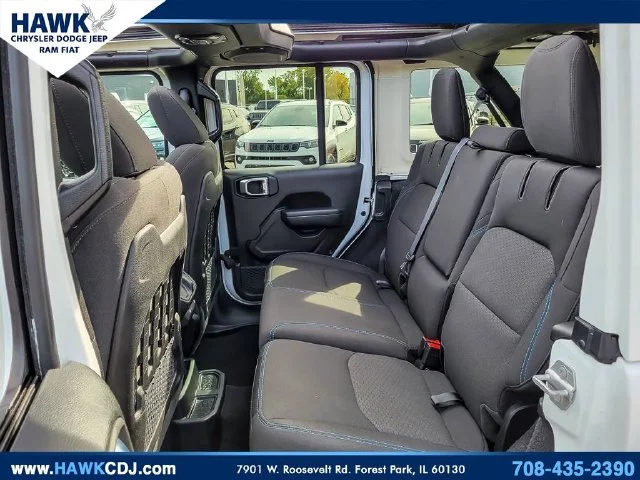 Used 2023 White Jeep Rubicon 4xe image 11