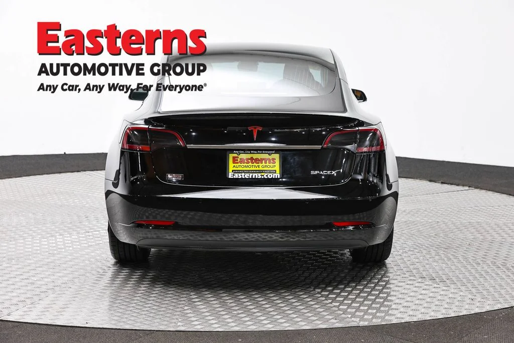 Used 2018 Black Tesla Mid Range image 6