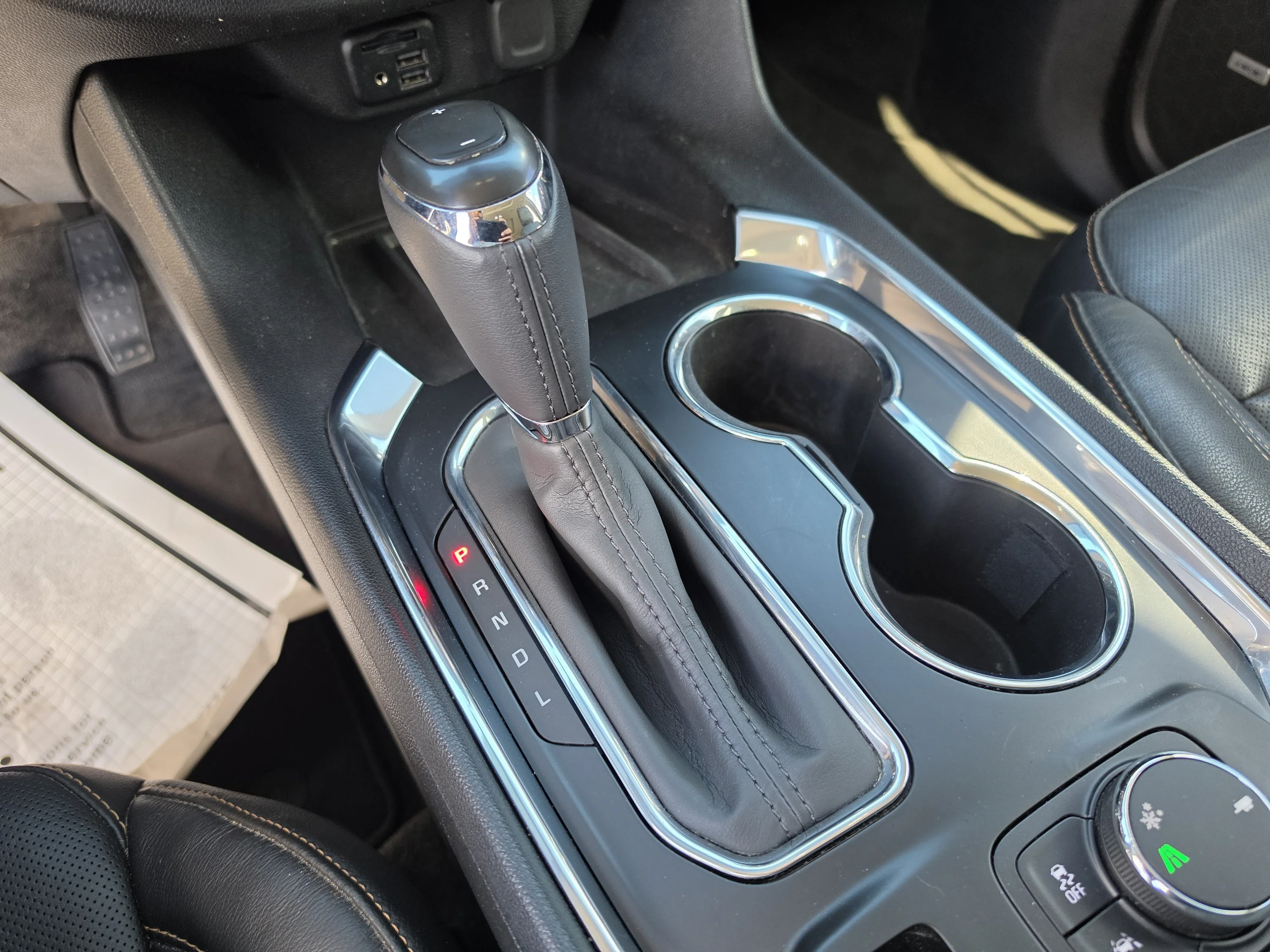 Used 2020 Silver Ice Metallic Chevrolet Premier image 34