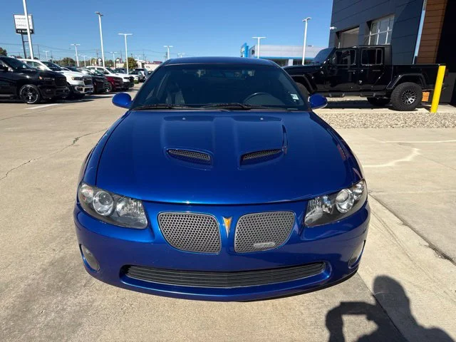 Used 2006 Blue Pontiac Base image 3
