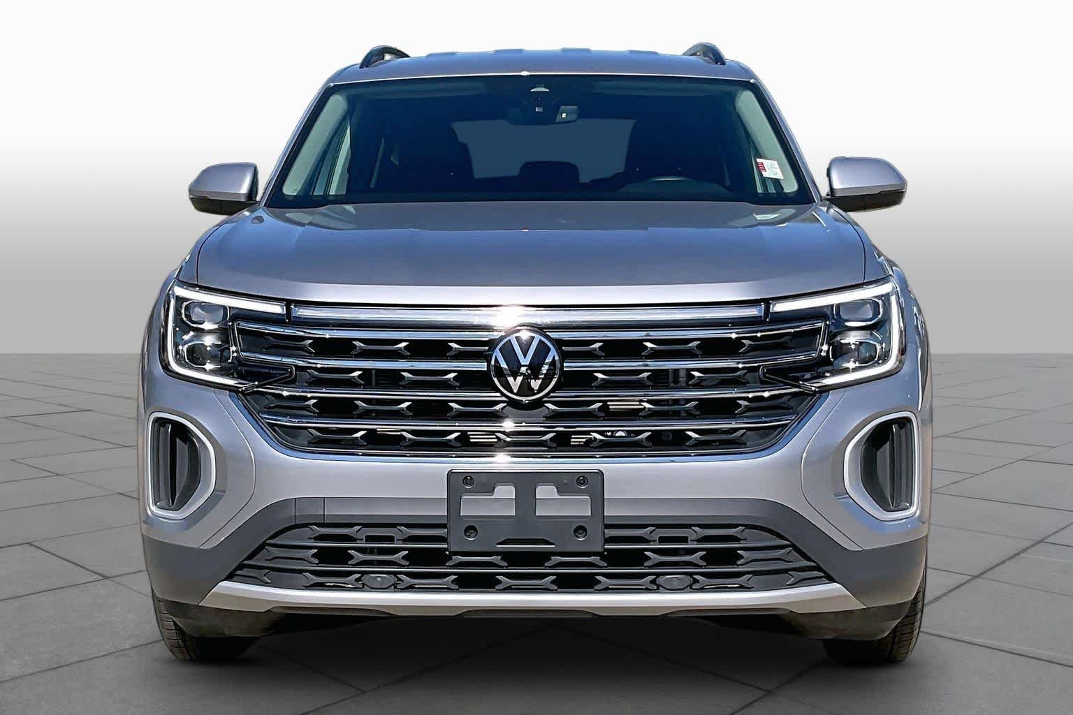 Used 2026 Silver Mist Metallic Volkswagen 2.0T SE image 4