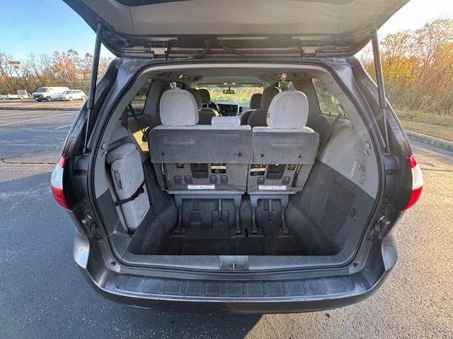 Used 2015 Gray Toyota LE image 14