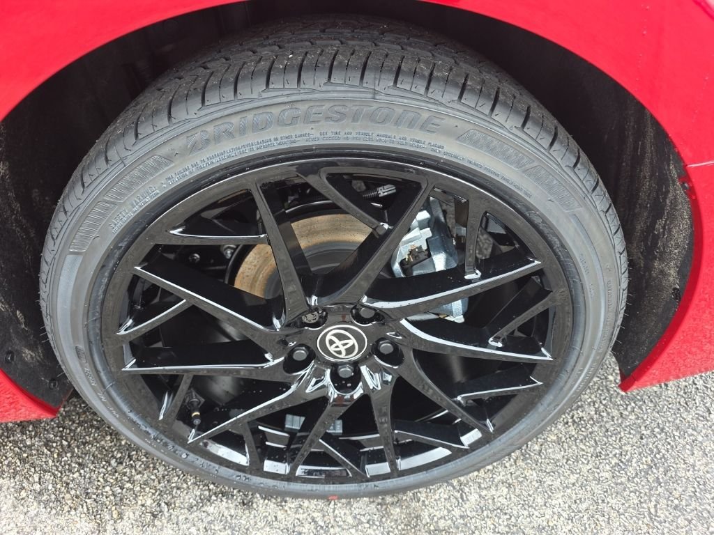 New 2026 Supersonic Red with Midnight Black Metallic roof Toyota XSE image 7