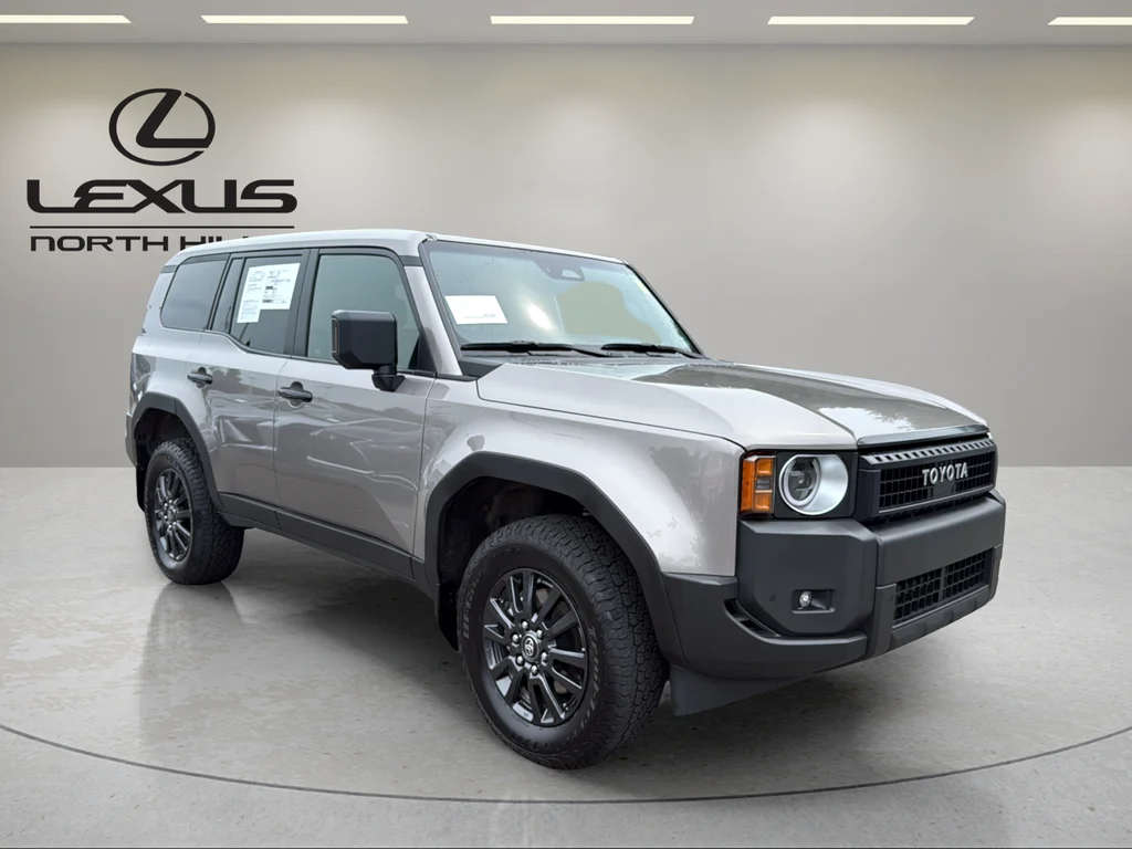 Used 2025  Toyota 1958 image 4