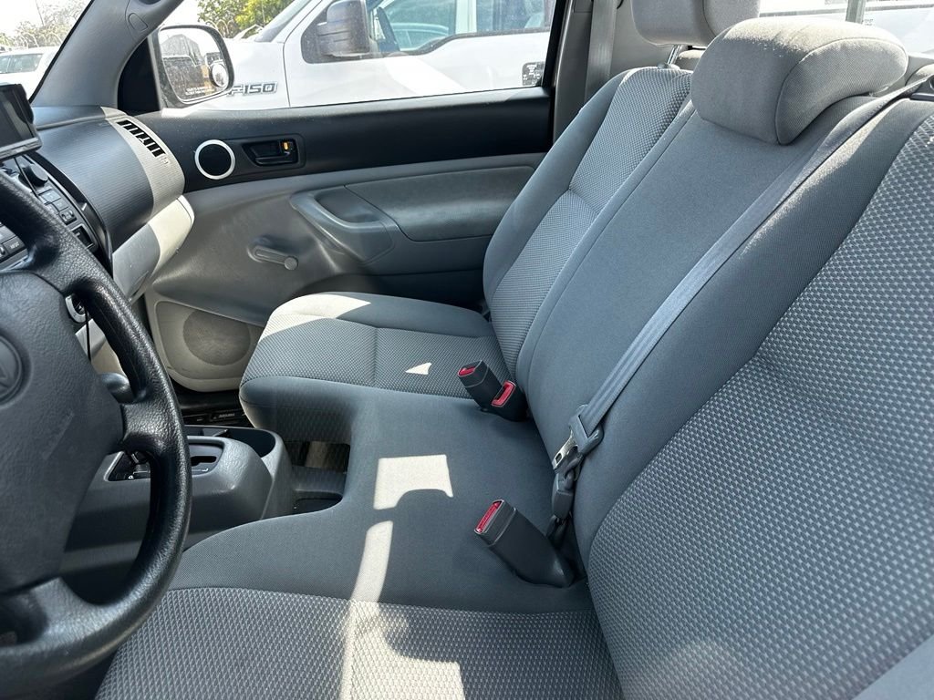 Used 2009  Toyota  image 20