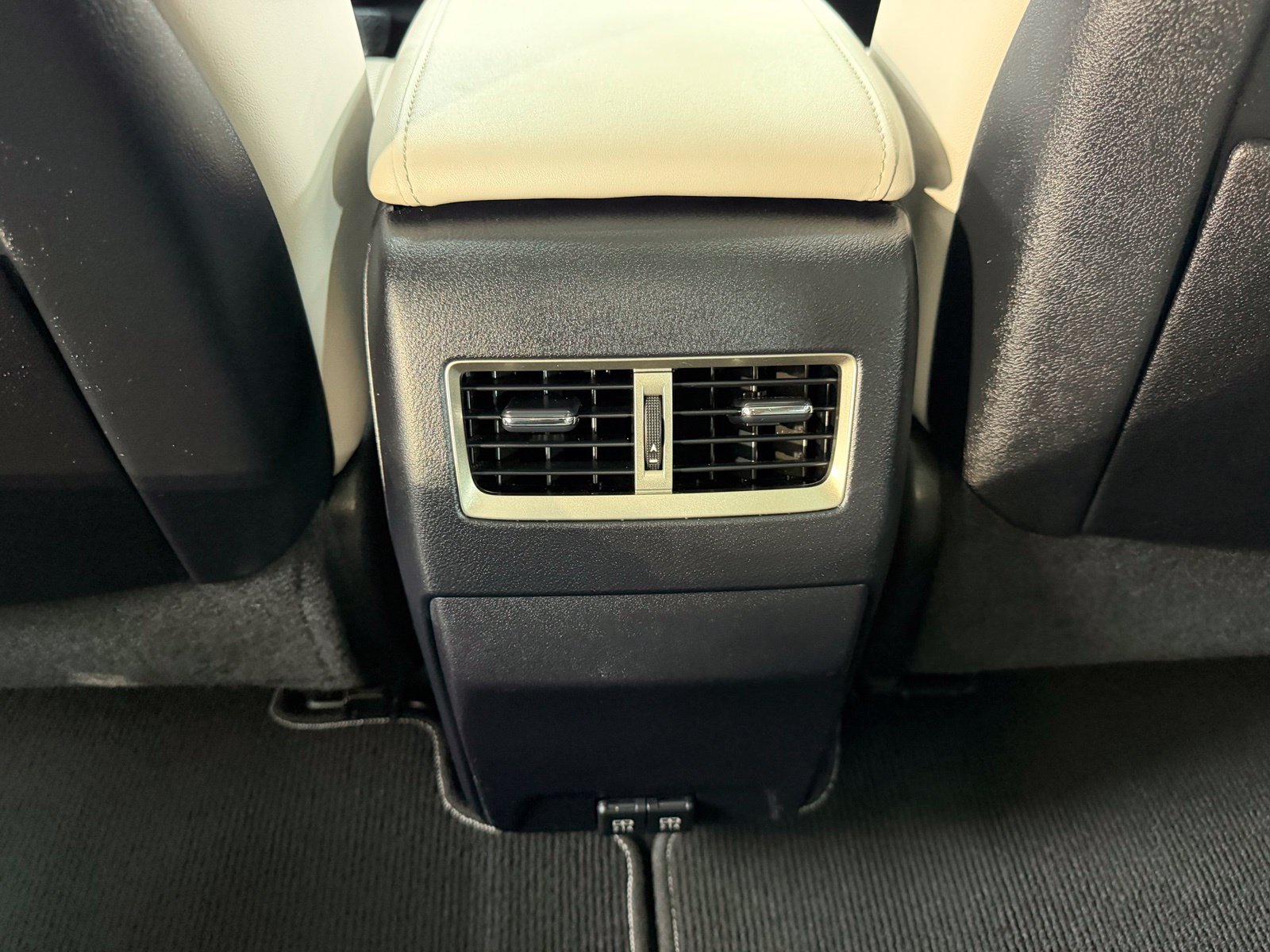 Used 2022 Silver Lexus 350 image 25